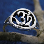 Om Signet Ring